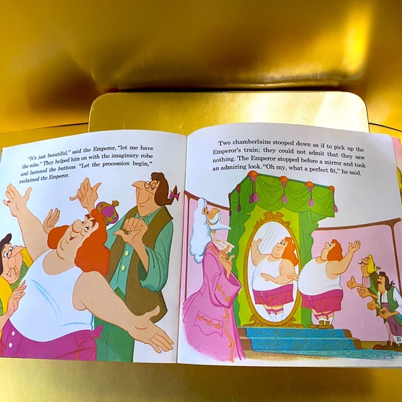 DISNEYLAND VTG 1970 THE EMPERORS NEW CLOTHES VINYL RECORD & READ ALONG STORYBOOK - Picture 11 of 15